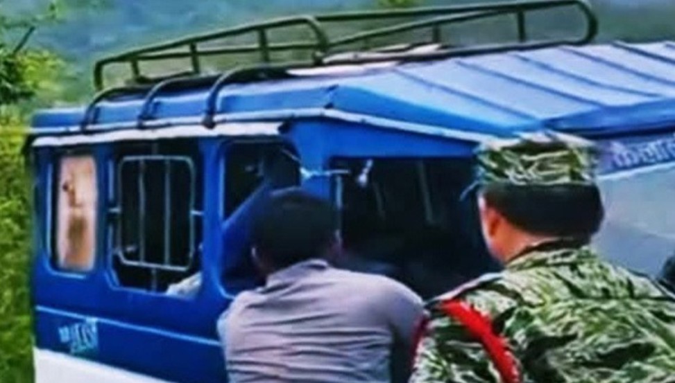 वन अतिक्रमण हटाउने नाममा गरिबको पेटमा लात, टेम्पो भीरबाट खसालिएपछि चौतर्फि विरोध, कारवाहीको माग