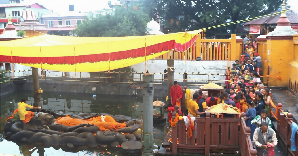 हरिशयनी एकादशी: बिहानैदेखि नारायण मन्दिरमा भक्तजनको चहलपहल
