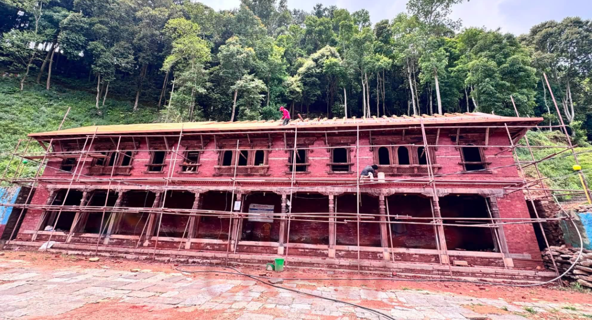 मातातीर्थमा ऐतिहासिक फल्चा निर्माण अन्तिम चरणमा
