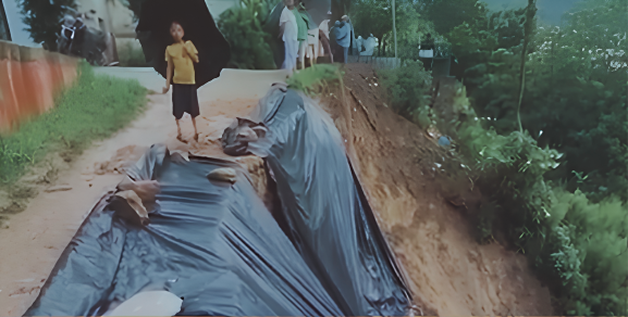 चन्द्रागिरि–७ को सडक बेहाल, स्थानीय आक्रोशित