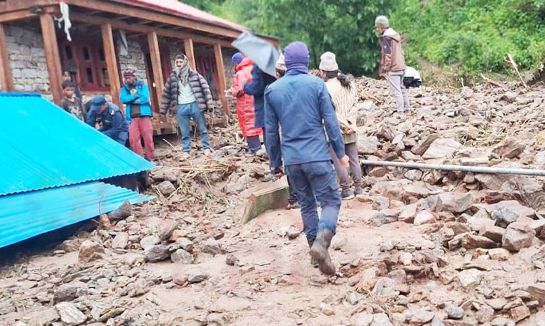 लेदोसहितको बाढी गाउँ पस्दा डोल्पामा एकको मृत्यु, ६ जना घाइते