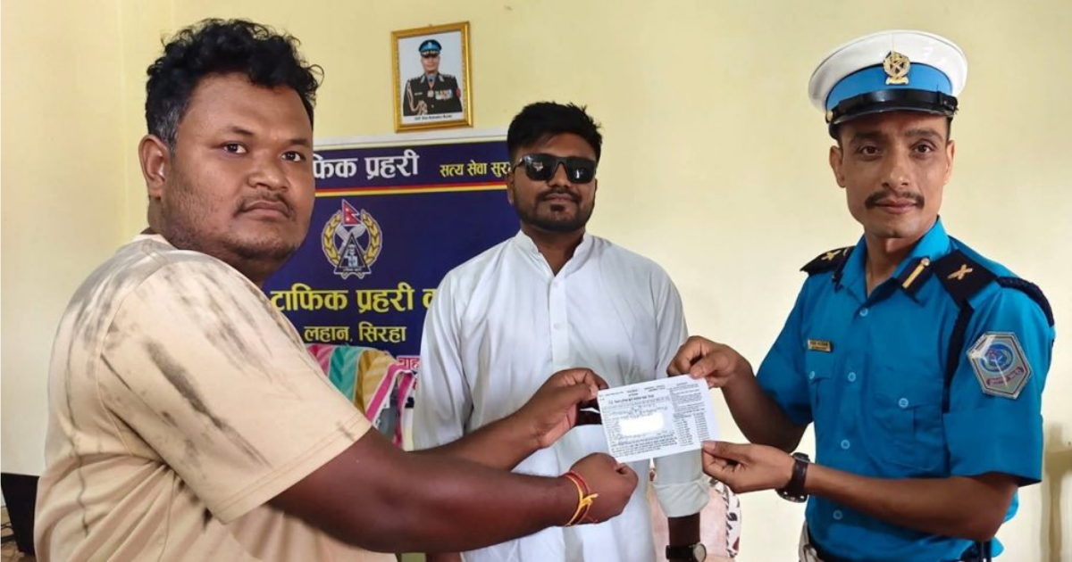 ट्राफिक नियम उल्लंघनमा सांसद बब्लु गुप्तालाई ५ सय रुपैयाँ जरिबाना