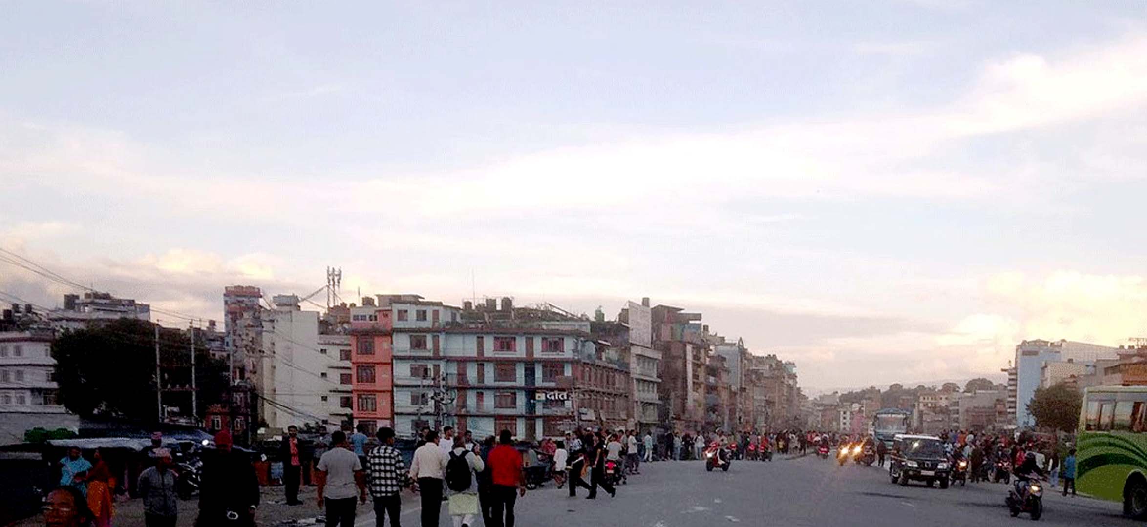 जनजीवन सामान्य बन्दै गएपछि कर्फ्यु र निषेधाज्ञा क्रमशः हटाइँदै