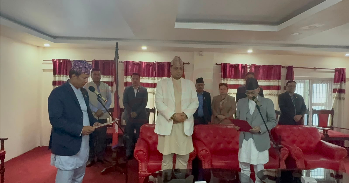 बागमती प्रदेशका नवनियुक्त भौतिक पूर्वाधार विकास मन्त्री शैलेन्द्रमान बज्राचार्यले लिए सपथ