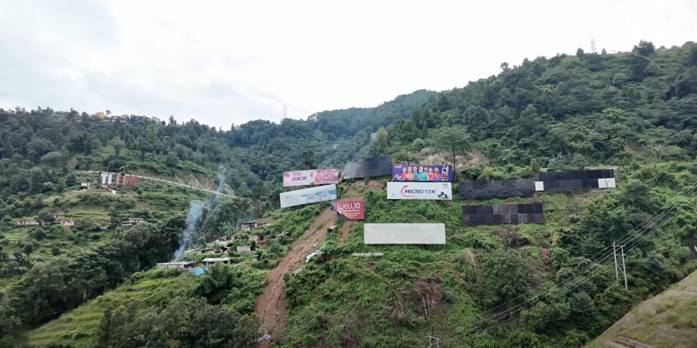 चन्द्रागिरिमा जथाभावी प्रचार बोर्डको बिगबिगी, सडकदेखि सार्वजनिक स्थलसम्म अस्तव्यस्त