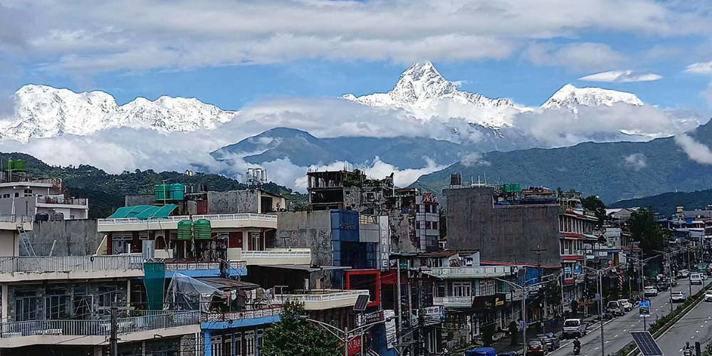 लगातारको वर्षापछि पोखराको आकाश खुल्यो, देखिन थाले माछापुच्छ्रे र अन्नपूर्ण