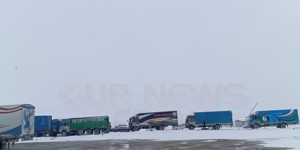 कोरला नाकामा बेमौसमी हिमपात, हिउँले सेताम्मे बन्यो सीमाक्षेत्र